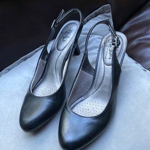 Black LifeStride Soft System short heels.